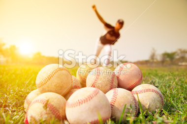 stock-photo-32722608-baseball-players-to-practice-pitching-outside